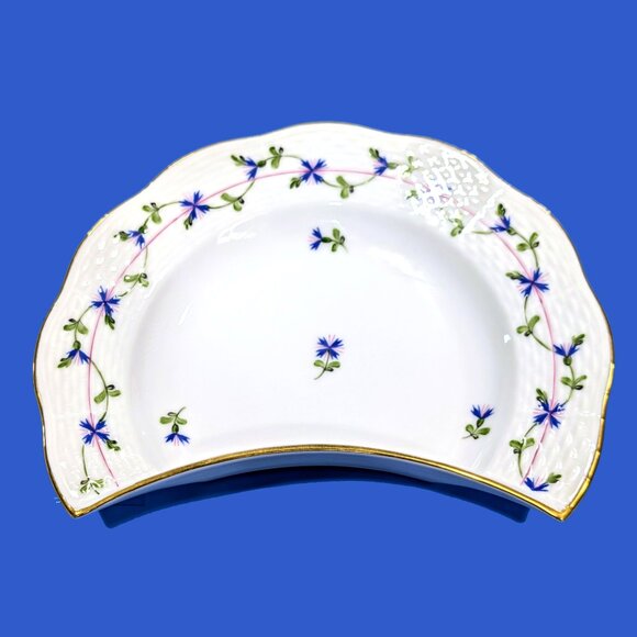 HEREND PORCELAIN HANDPAINTED BLUE GARLAND CRESCENT PLATE 530 P.B.G. C98 HUNGARY - Picture 5 of 5